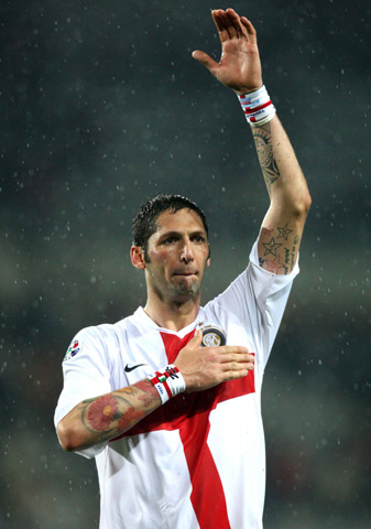 孔帕尼：定位球？我们有自己的优势，也会分析需要改进的地方（孔帕尼：定位球有优势，我们也会针对不足改进）