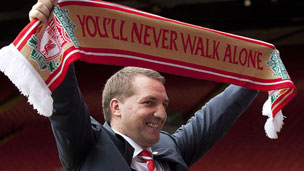 巴黎主帅战术受质疑（巴黎主教练战术引发质疑）