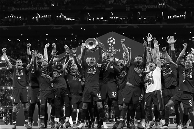 都体：斯帕莱蒂并不看重若昂-马里奥，水晶宫希望引进他（都体：斯帕莱蒂不太看重若昂-马里奥，水晶宫有意引进）