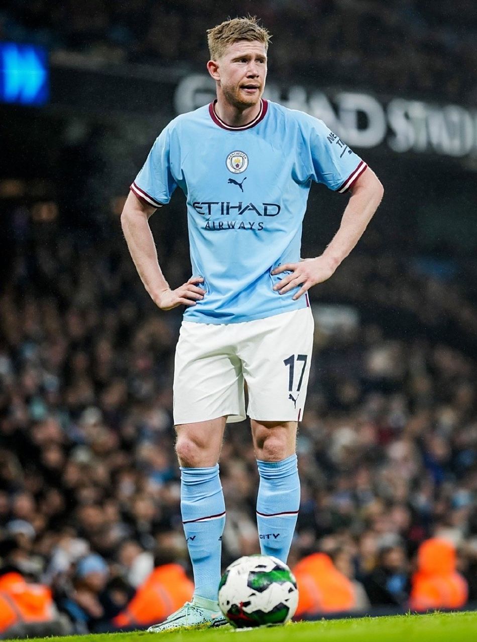 桑托斯3-0克鲁塞罗成功保级，塔西亚诺双响，若昂-施密特破门（桑托斯3比0完胜克鲁塞罗完成保级，塔西亚诺梅开二度，若昂-施密特建功）