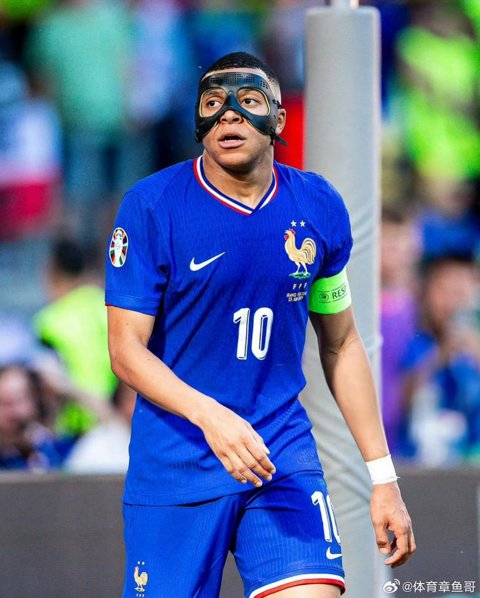 曼联为加纳乔标价6500万 只要钱到位也不是非卖品（曼联为加纳乔开出6500万标价，出价到位可出售）