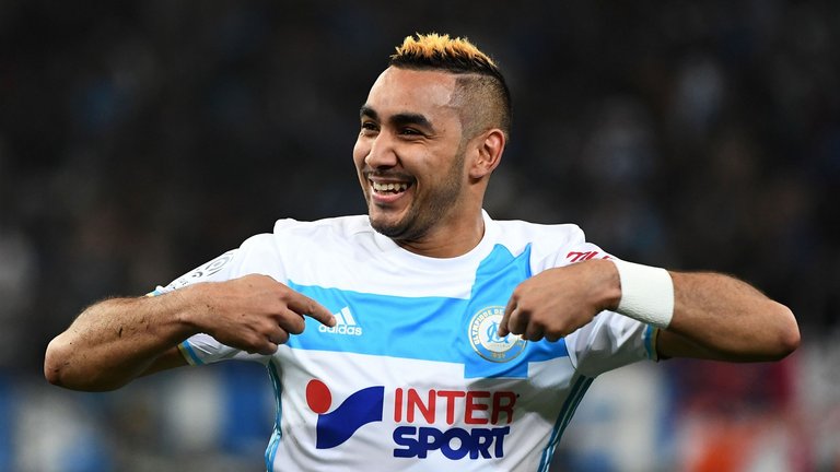 决裂！萨拉赫效仿C罗，炮轰媒体诬陷，主帅被控制，叫板球队高层（摊牌！萨拉赫学C罗怒怼媒体造谣，主帅受制，硬刚俱乐部高层）