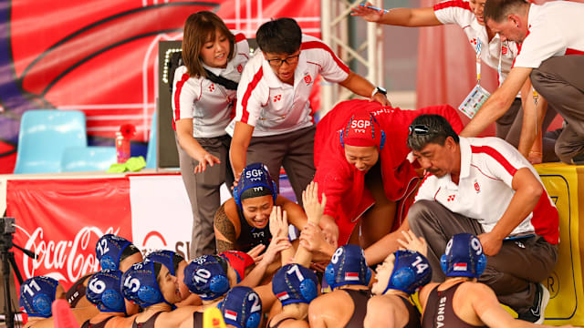 连输米兰马竞，齐沃赛后在更衣室与马洛塔和奥西利奥紧急开会（齐沃连负米兰、马竞，赛后更衣室与马洛塔、奥西利奥紧急会谈）