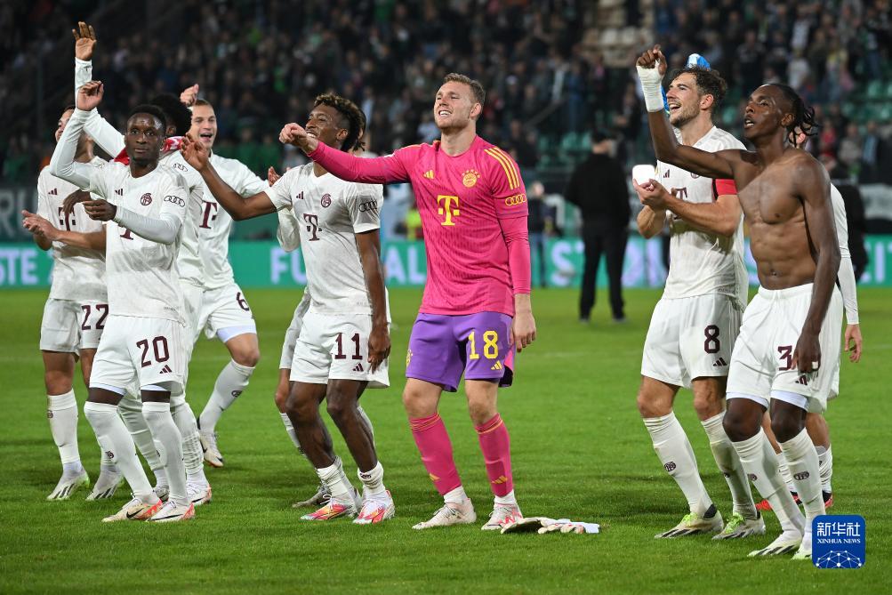 体坛联播｜梅西夺取美职联冠军，萨拉赫炮轰斯洛特（体坛快报丨梅西加冕美职联，萨拉赫抨击斯洛特）