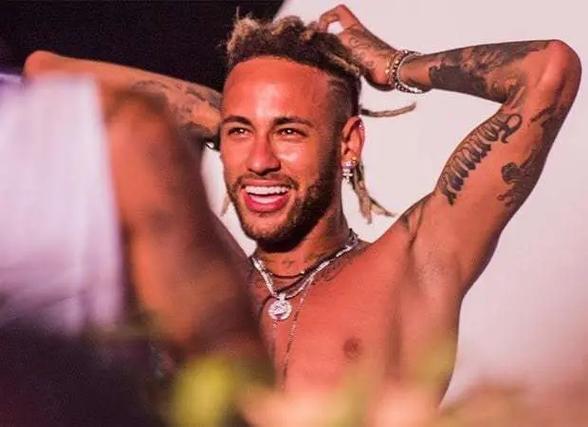 半场战报：罗马0-1那不勒斯，内雷斯反击单刀破门（半场快讯：罗马0-1那不勒斯，内雷斯反击一对一破门）