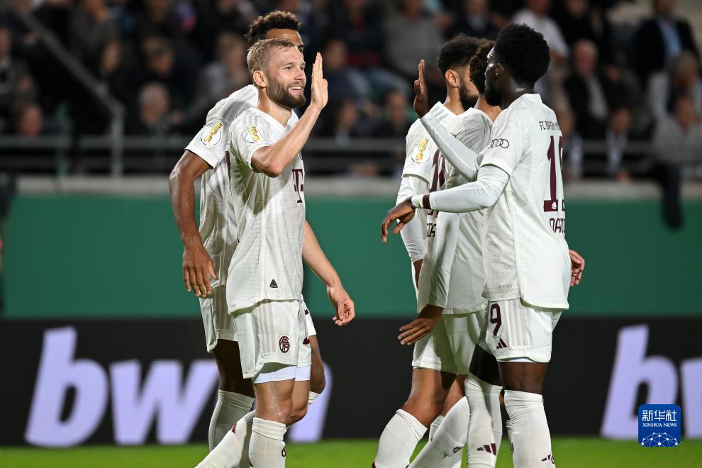 文化输出，巴西选手穿申花球衣参加绝地求生总决赛（文化出海：巴西选手穿申花球衣亮相《绝地求生》总决赛）