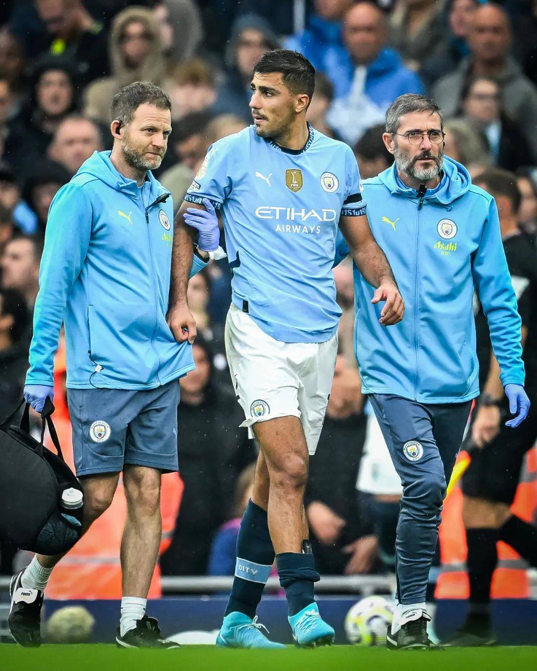 范德芬欧冠长途奔袭一条龙破门当选热刺11月最佳进球，获81%投票背后隐藏的训练秘密！（范德芬欧冠长驱直入一条龙破门斩获热刺11月最佳进球，81%高票背后的训练秘籍曝光）