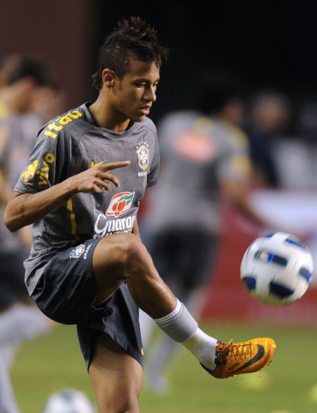 亚特兰大欧冠2比1胜切尔西升至第三，联赛仅3胜排第12（欧冠亚特兰大2-1力挫切尔西升至第3，联赛仅3胜暂列第12）