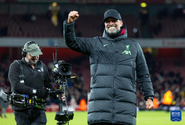 北京时间12月10日凌晨04：00，2025／26赛季欧冠联赛阶段第六轮的一场关键对决将在诺坎普球场上演。（欧冠2025／26第六轮关键战诺坎普打响，北京时间12月10日04：00开球）