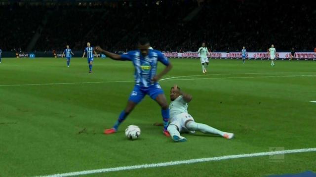 图片报：虽然脚踝疼痛感依然强烈，但基米希想带伤出战阿森纳（图片报：脚踝伤痛未愈，基米希欲带伤出战阿森纳）