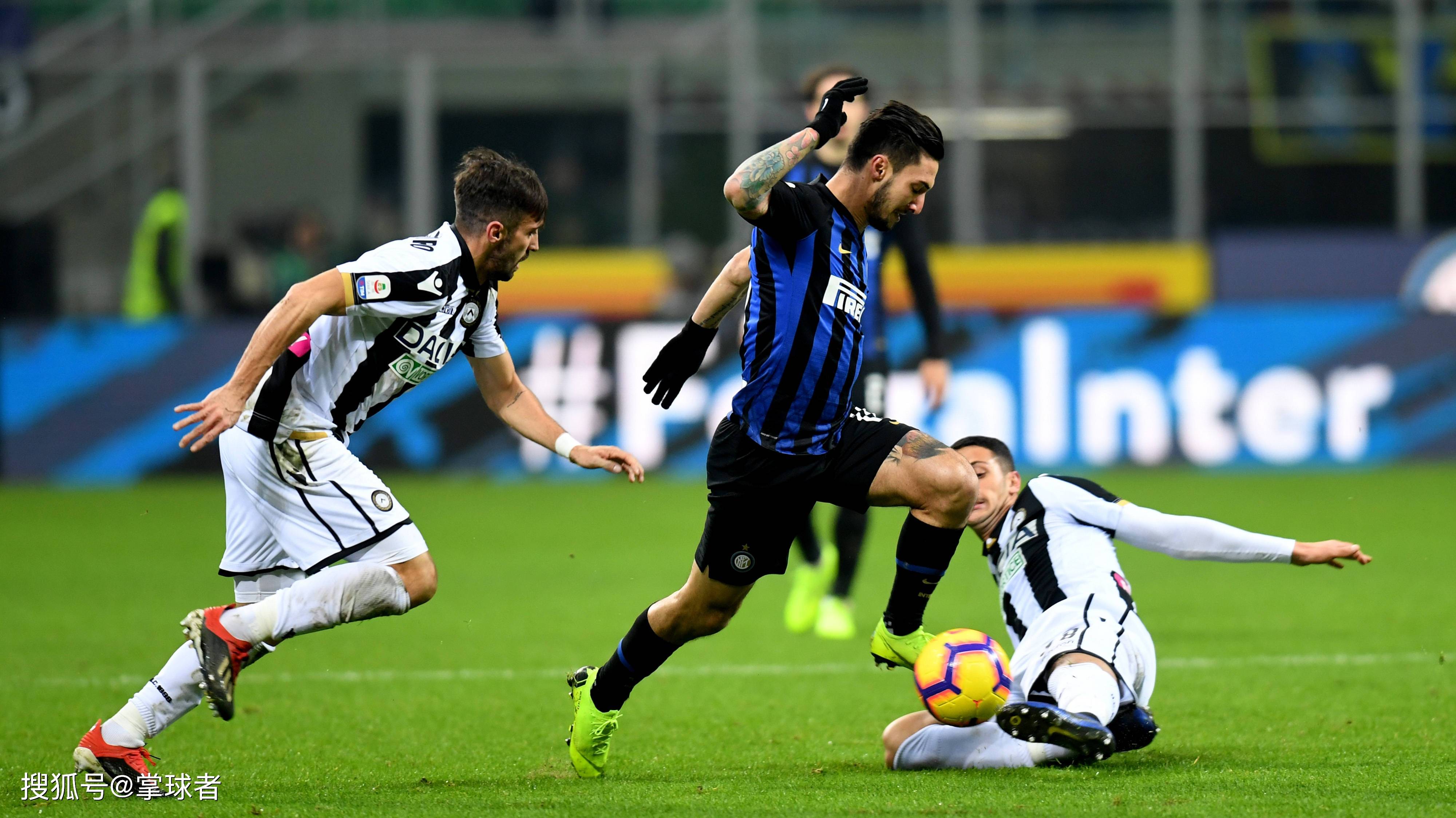 欧冠红黑榜：格纳布里领衔红榜，亚马尔、伊萨克进入黑榜（欧冠红黑榜出炉：格纳布里登顶红榜，亚马尔、伊萨克上黑榜）