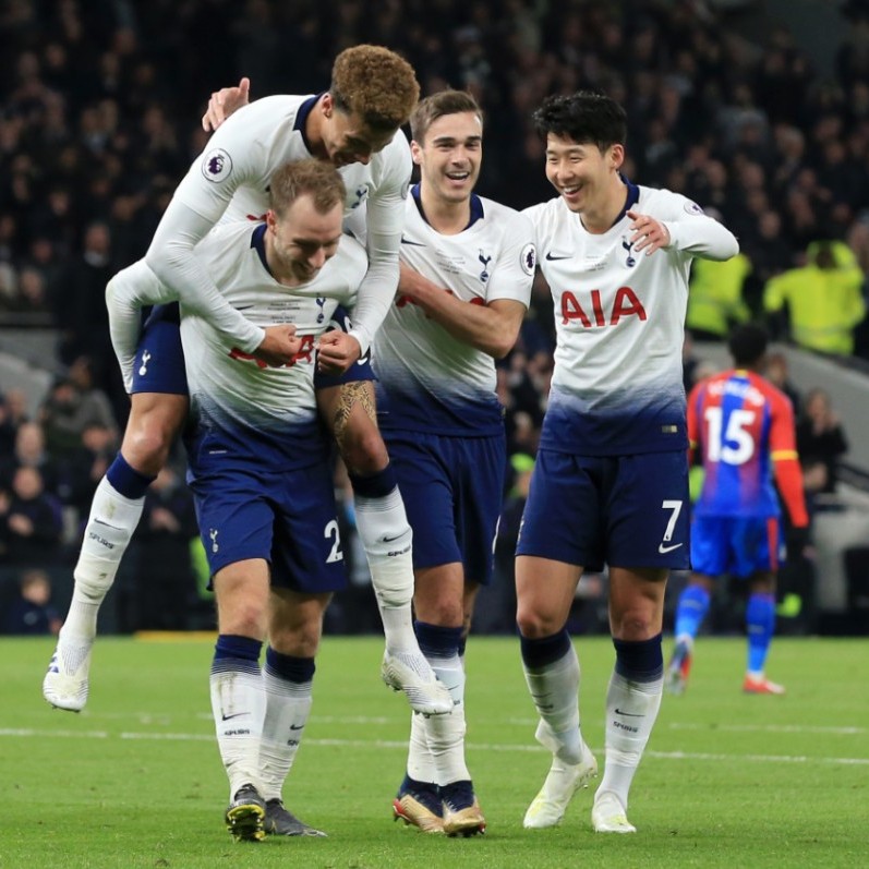 希勒评英超本轮最佳阵容：埃泽领衔，内托、皮克福德等人在列（希勒评出英超本轮最佳阵容：埃泽压阵，内托与皮克福德入选）