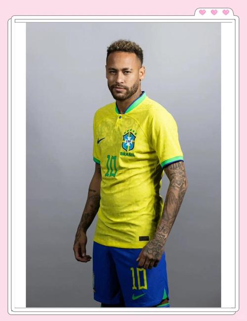 爵士东契奇30+三双力助球队逆转（东契奇轰30+三双，助球队完成逆转）